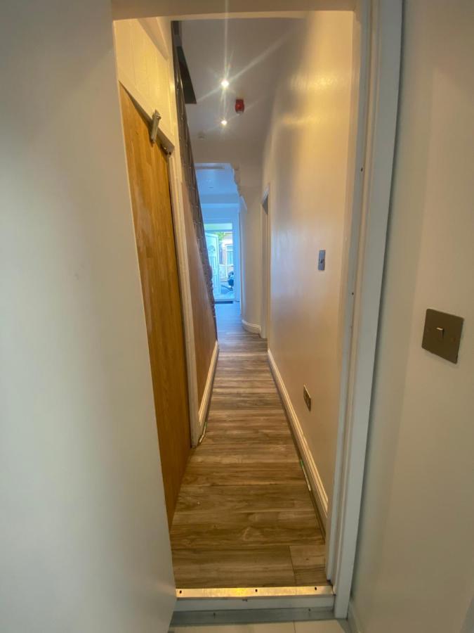 Appartamento Cosy House In Newham Londra Esterno foto
